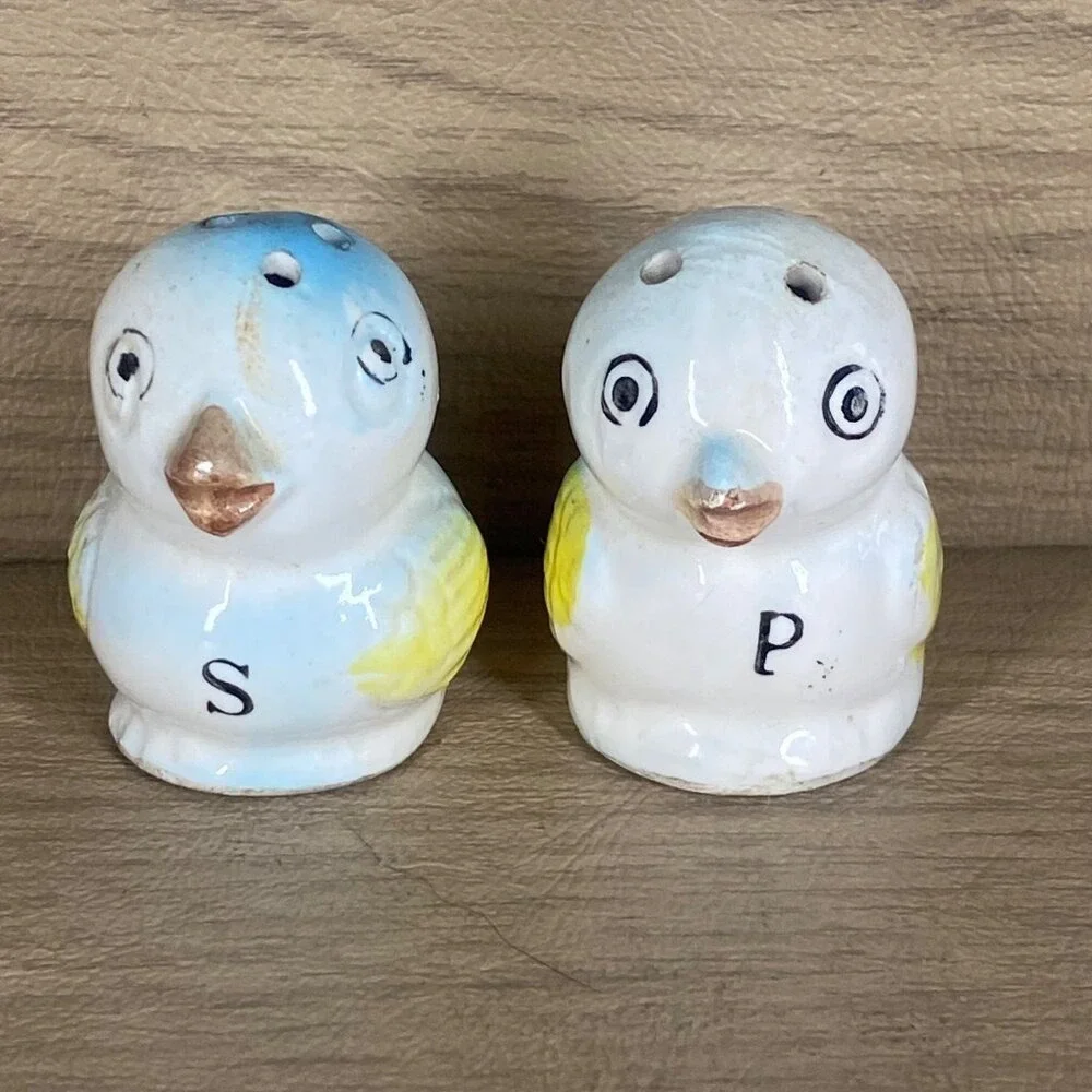 Vintage Ceramic Bird Salt & Pepper Shakers Set